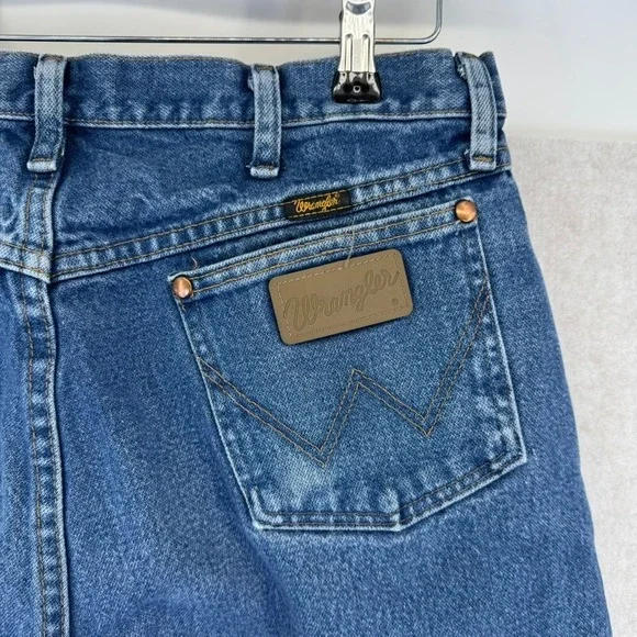 Vtg Wrangler Mens Blue Denim Jeans 34 x 34 Straight Leg Classic Fit Button Fly - Picture 8 of 8